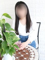 新人みく(28歳) - 写真