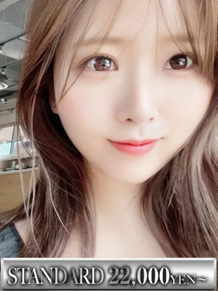 新人・まりな