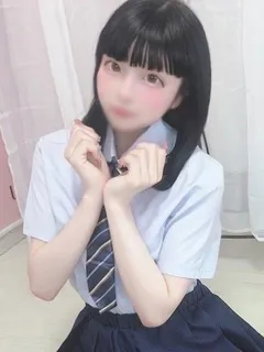 るる/18歳 - (E+アイドルスクール 新宿店)