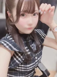 こふゆ/19歳 - (E+アイドルスクール - 大阪ビジネスパーク素人デリヘル)