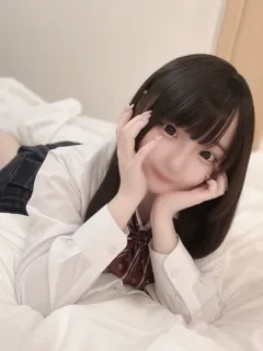 みい/18歳 - (E+アイドルスクール - 堺駅コスプレデリヘル)
