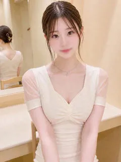 足立 りかの紹介写真
